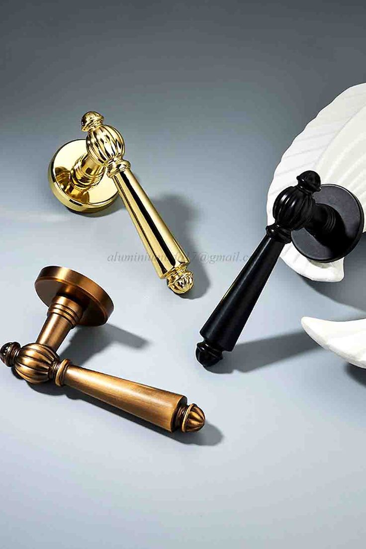 Lever Door Handle on Round Rose